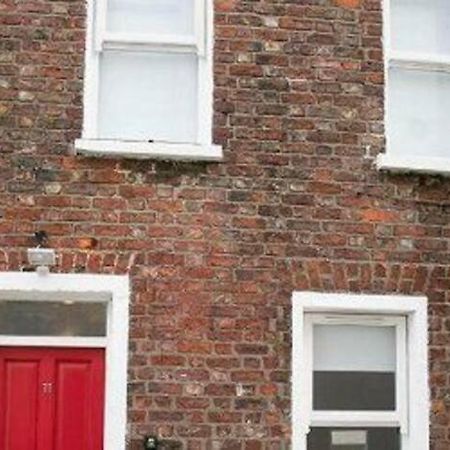 Amazing 3 Bedroom Home, Prime Bt1 Postcode And City Centre Location Belfast Bagian luar foto