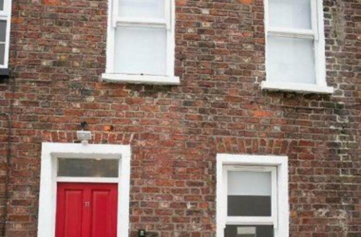 Amazing 3 Bedroom Home, Prime Bt1 Postcode And City Centre Location Belfast Bagian luar foto