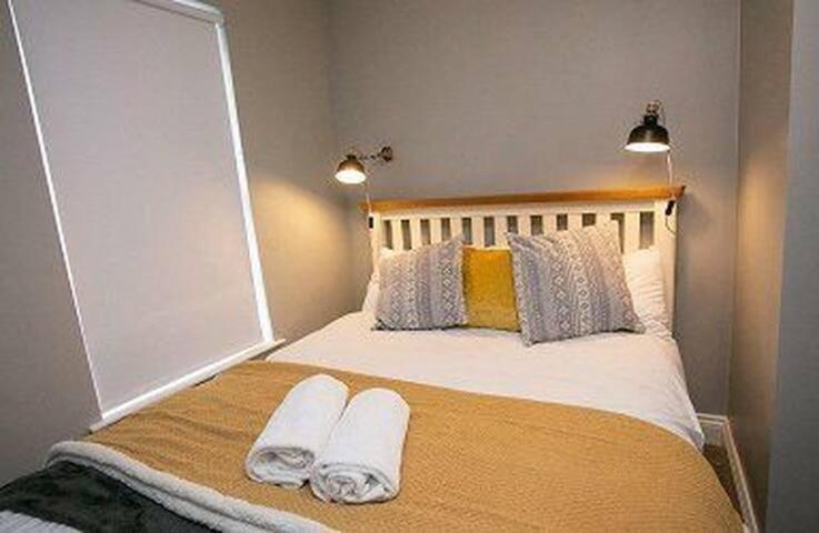 Amazing 3 Bedroom Home, Prime Bt1 Postcode And City Centre Location Belfast Bagian luar foto